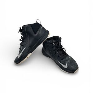 Nike Team Hustle D7 Mid Top Basketball Sneaker Athletic Shoe Black Size 3